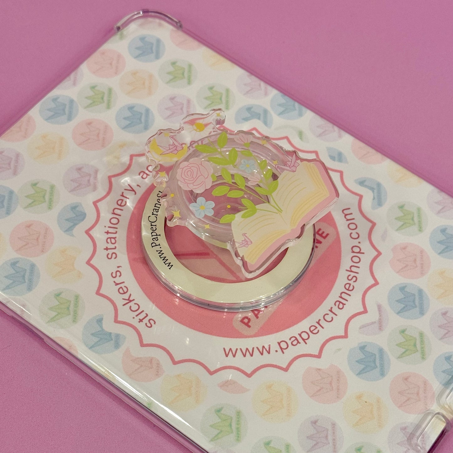 Decorative magsafe phone holder with floral design 